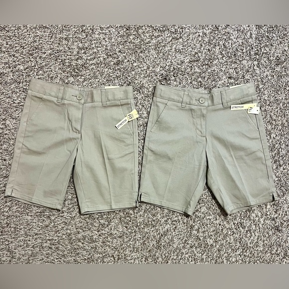 2 NWT Khaki Girls Stretch Bermuda Shorts - Picture 8 of 8